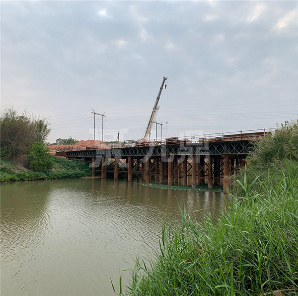 贝雷桥连接时的注意事项